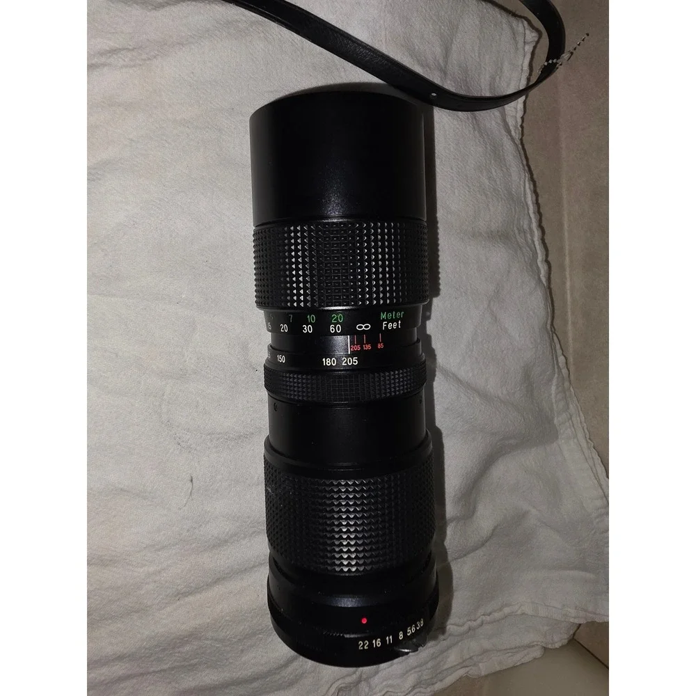 Vivitar 85-205mm f3.8 Auto Zoom Lens for Nikon F Mount with Case Vintage Japan